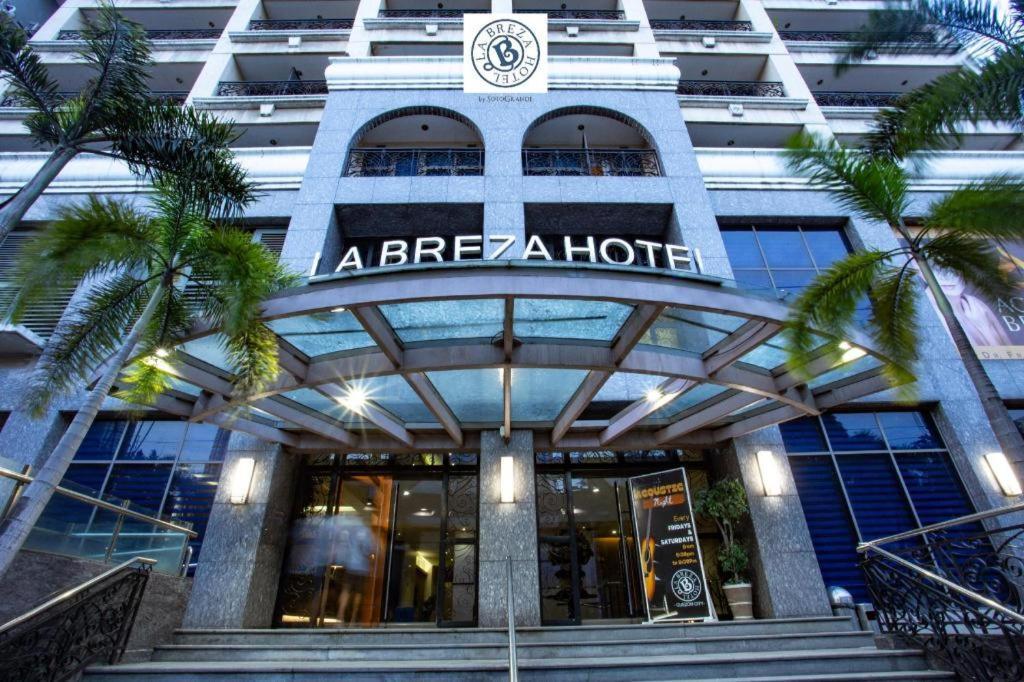 La Breza Hotel Quezon City Exterior foto